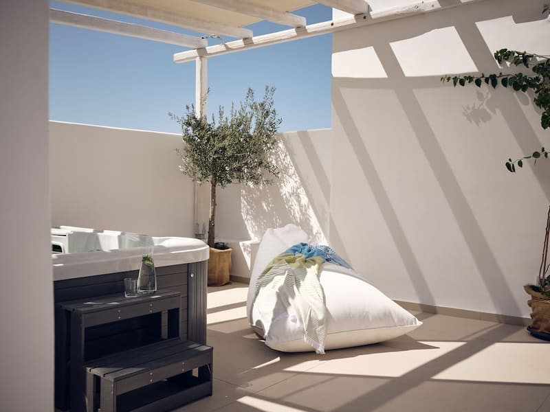 Private plunge pool at ΑRCS Suites & Residences, Mykonos — photo 2