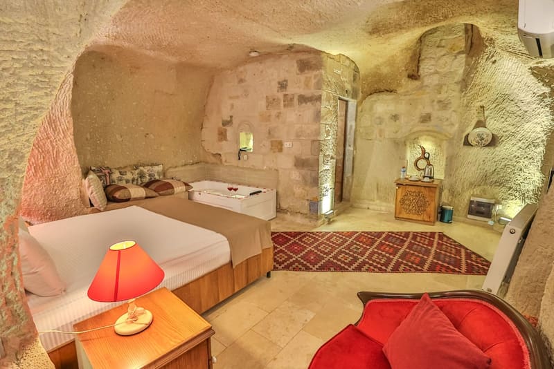 Private jacuzzi at Bedrock Cave Hotel, Goreme — photo 2