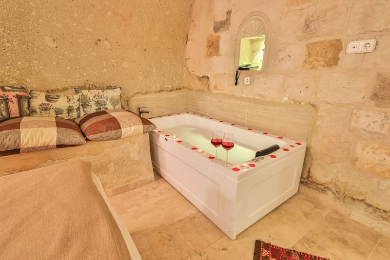 Private jacuzzi at Bedrock Cave Hotel, Goreme — photo 3