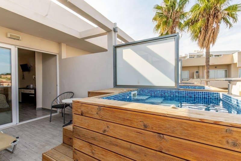 Private jacuzzi at Venezia Resort Hotel & Spa, Rhodes — photo 5