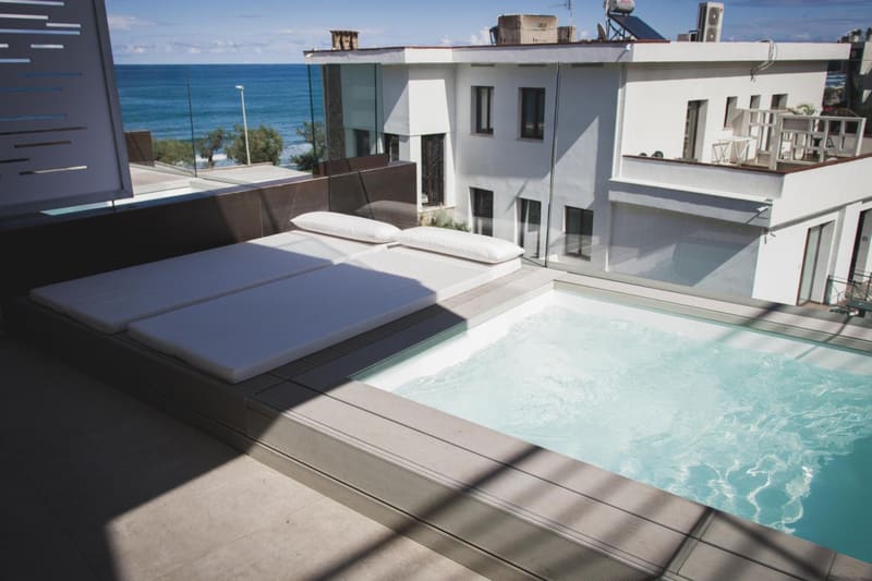 Private hot tub at Sunset Hotel, Cefalu — photo 3