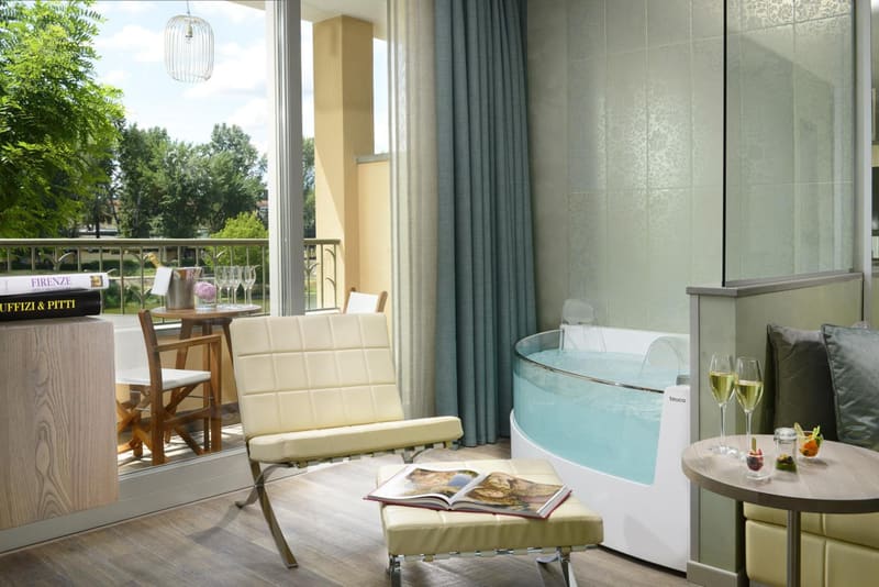 Private hot tub at Ville Sull'Arno - Preferred Hotels & Resorts, Florence, photo 2