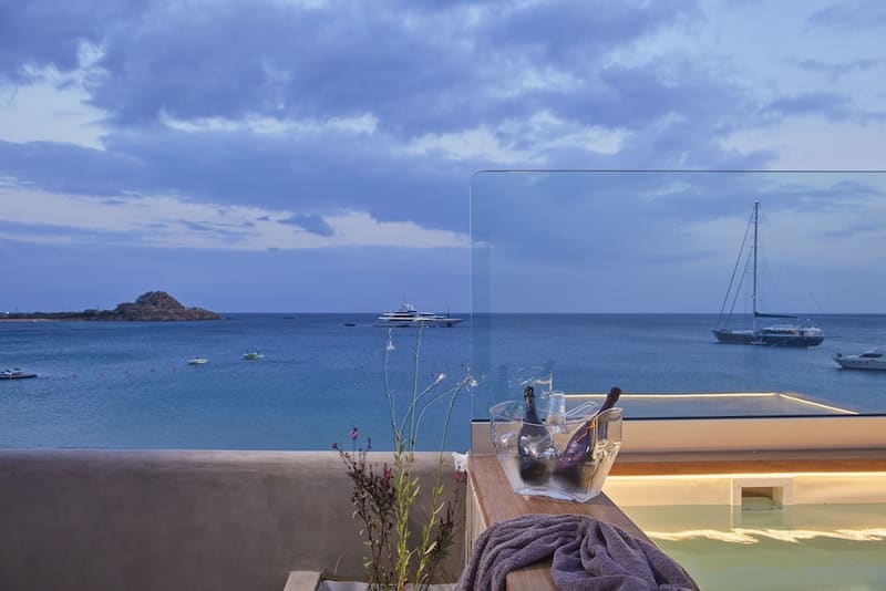 Private plunge pool at Kosmoplaz Beach Hotel, Mykonos, photo 4