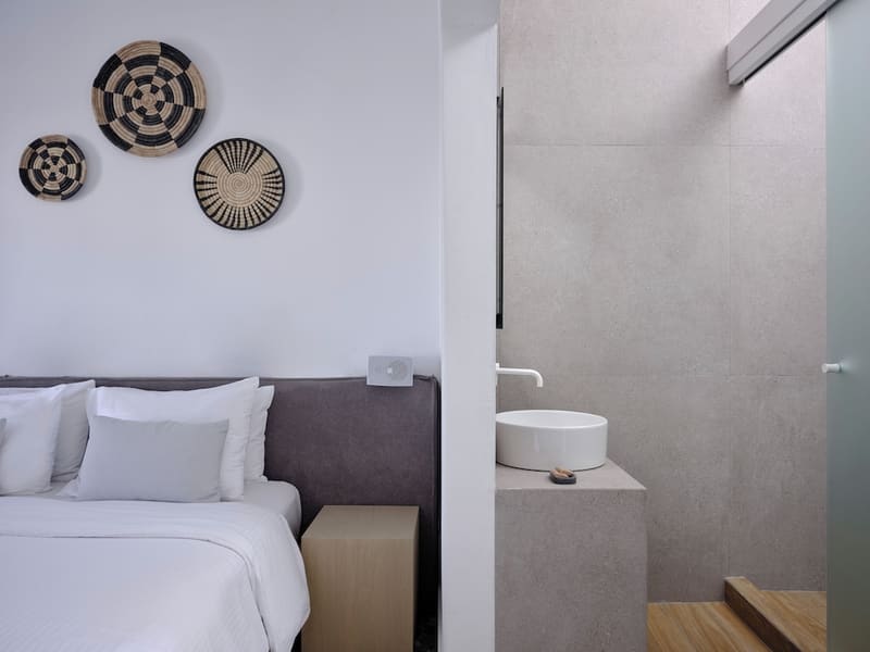 Private plunge pool at Kosmoplaz Beach Hotel, Mykonos — photo 4