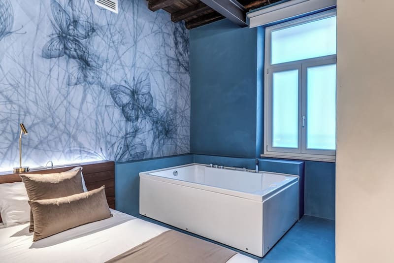 Private hot tub at Hotel Abruzzi, Rome, photo 3