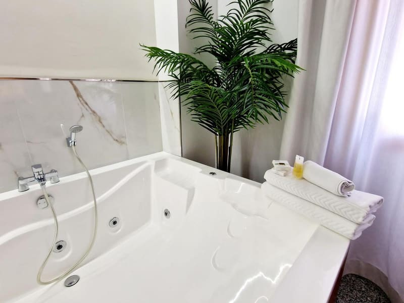 Private hot tub at Hotel Plaza Del Castillo, Malaga