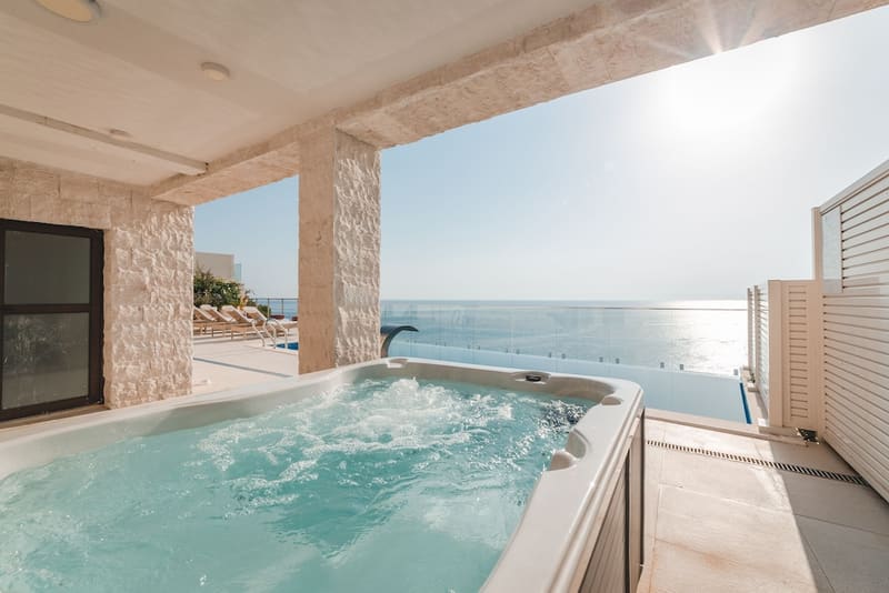 Private plunge pool at ĀNANTI Resort, Residences & Beach Club - The Leading Hotels of the World, Sveti Stefan