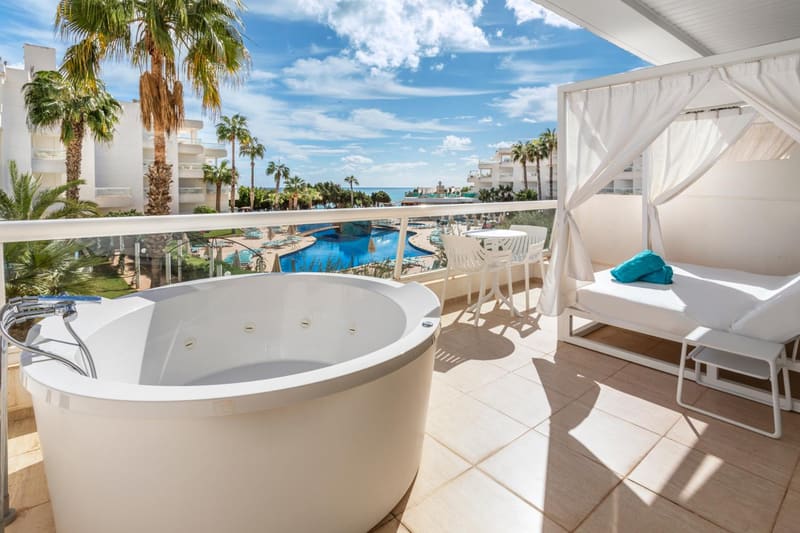 Private hot tub at Aparthotel Tropic Garden, Ibiza