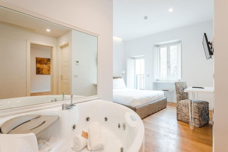 Private hot tub at Nikis Collection Trastevere, Rome