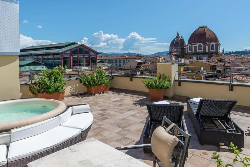 Private hot tub at Hotel Machiavelli Palace, Florence — photo 5