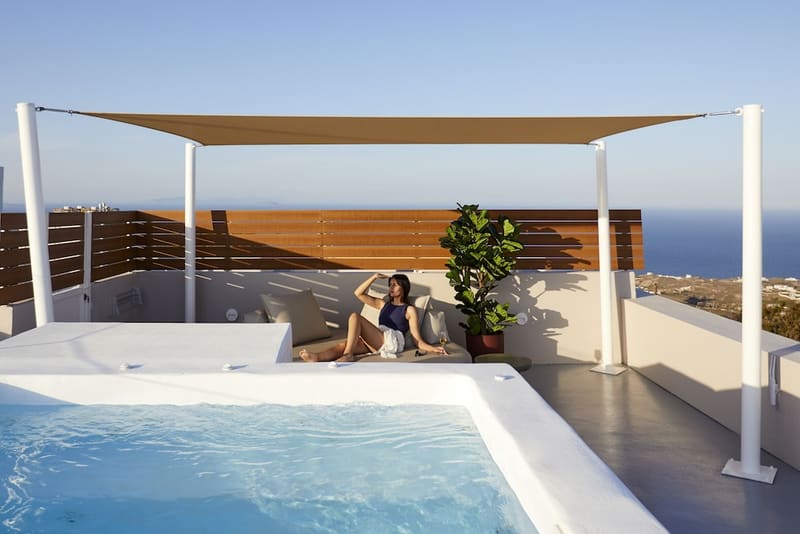 Private hot tub at Damigos Caldera World, Santorini — photo 3
