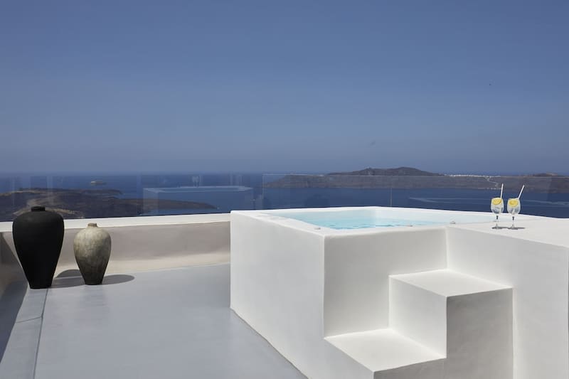 Private hot tub at Damigos Caldera World, Santorini — photo 6