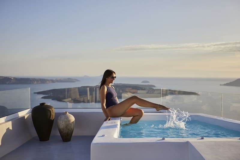 Private hot tub at Damigos Caldera World, Santorini — photo 5