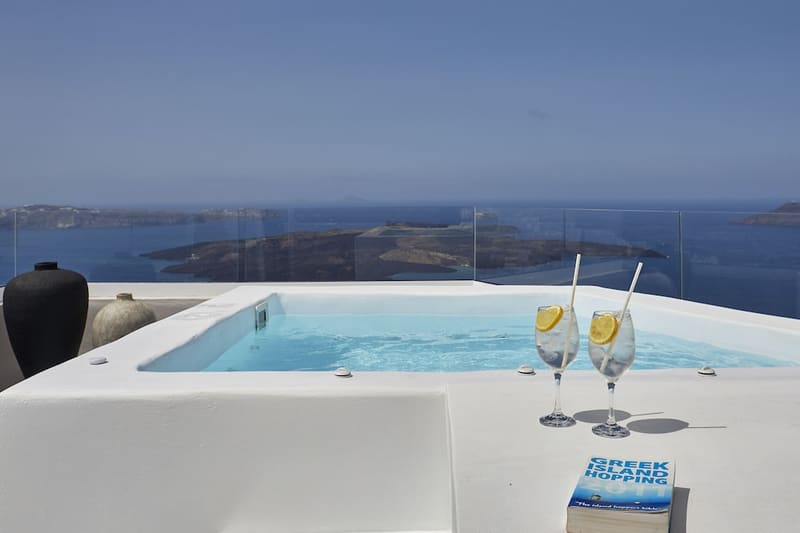 Private hot tub at Damigos Caldera World, Santorini — photo 4