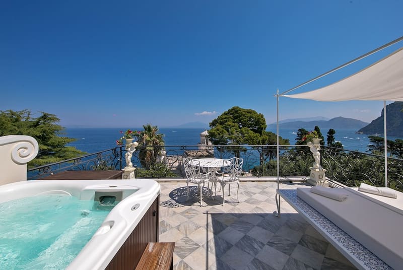 Private hot tub at Luxury Villa Excelsior Parco, Capri