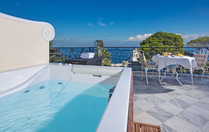 Private hot tub at Luxury Villa Excelsior Parco, Capri — photo 2