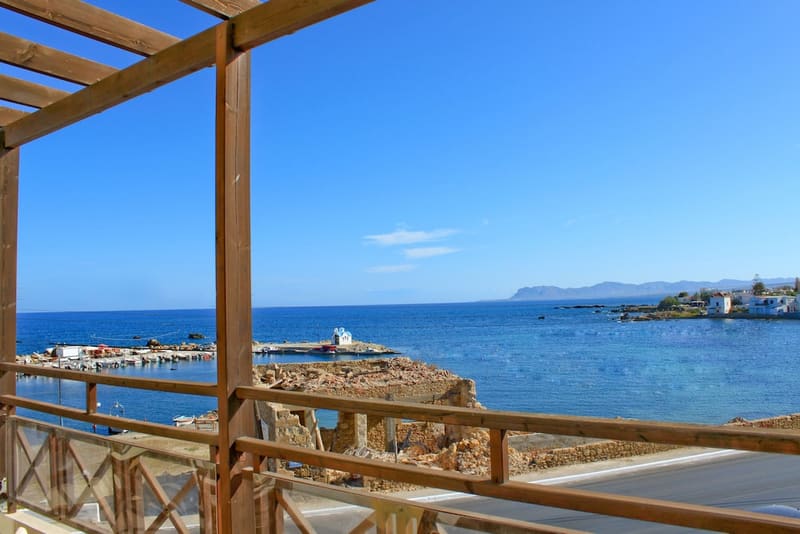 Private hot tub at Porto Kalamaki Hotel, Chania — photo 6
