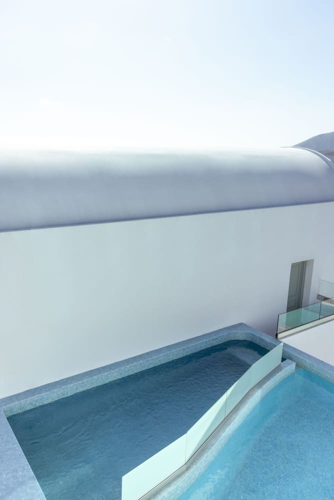 Private hot tub at Astro Palace Hotel & Spa, Santorini, photo 4