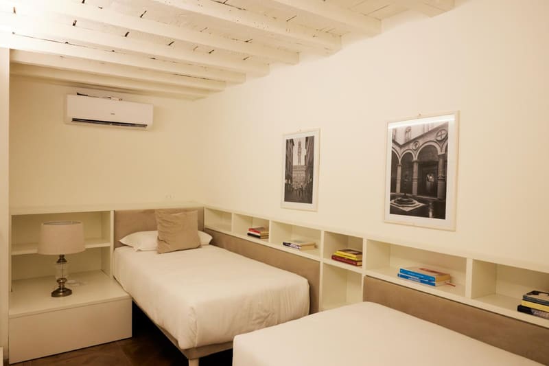 Private hot tub at Suite Residenza Quartieri Storici Duomo, Florence, photo 3