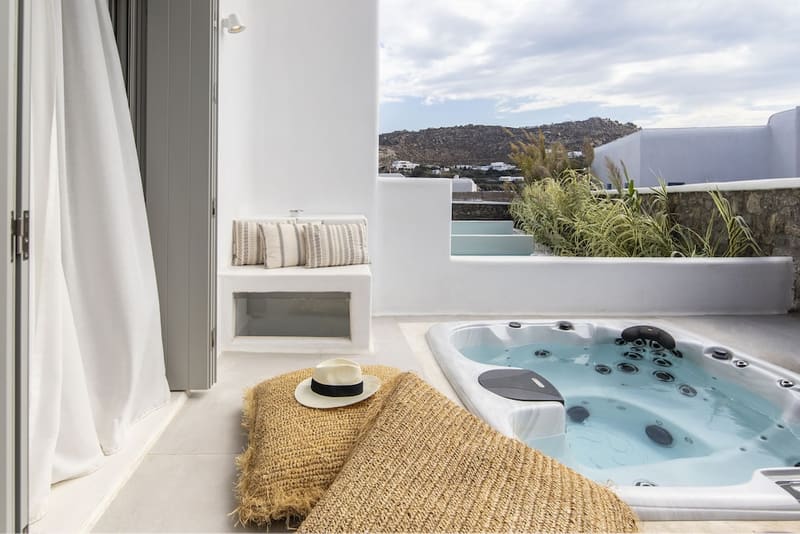 Private jacuzzi at Adorno Beach Hotel & Suites, Mykonos — photo 2