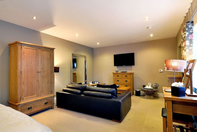 Private hot tub at The Fairfax Arms, York, photo 4