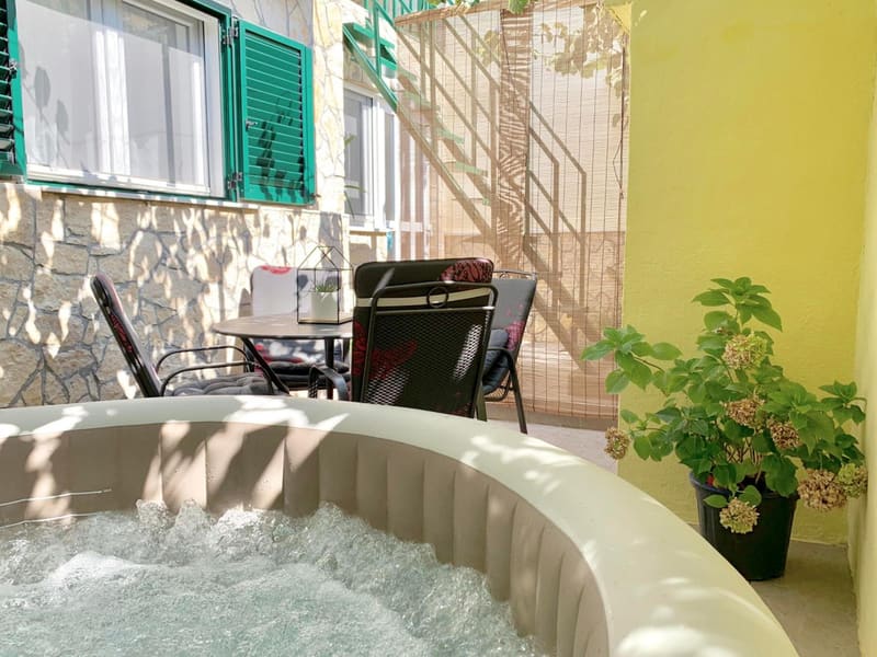 Private hot tub at Apartment Shiny Love, Split, photo 2