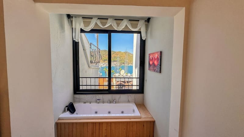 Private hot tub at Mykonut Boutique Suites, Fethiye — photo 3