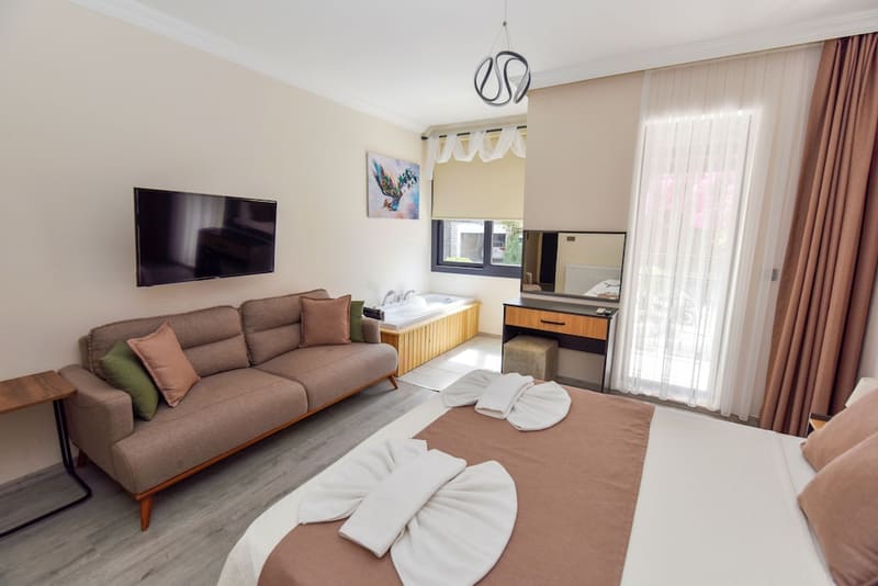 Private hot tub at Mykonut Boutique Suites, Fethiye