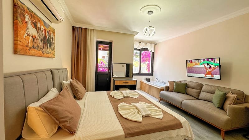 Private hot tub at Mykonut Boutique Suites, Fethiye — photo 5