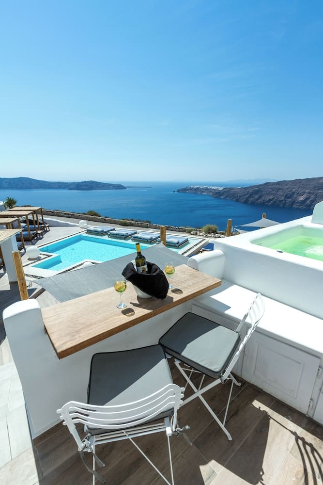 Private plunge pool at Amaze Suites, Santorini