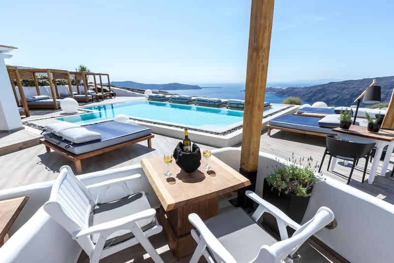 Private plunge pool at Amaze Suites, Santorini, photo 3