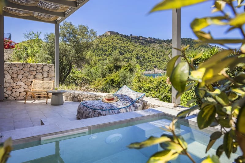 Private plunge pool at Assos Chromata Villas, Kefalonia, photo 4