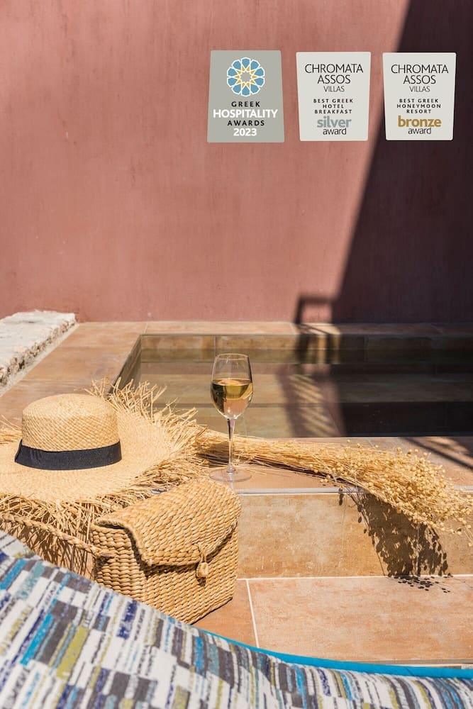 Hotels with a private in-room jacuzzi, hot tub or plunge pool in Kefalonia