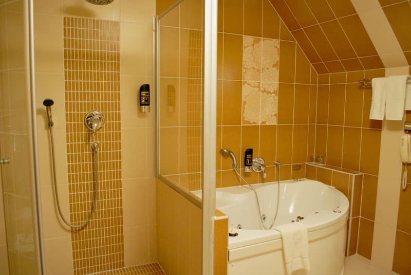 Private hot tub at Hotel Metamorphis, Prague, photo 2