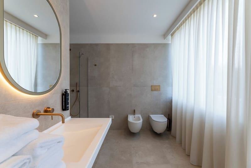 Private hot tub at Hi Hotels Sirmione - Lakeview Pool, Sirmione — photo 6