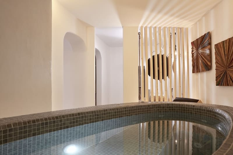 Private hot tub at Absolute Mykonos Suites & More, Mykonos