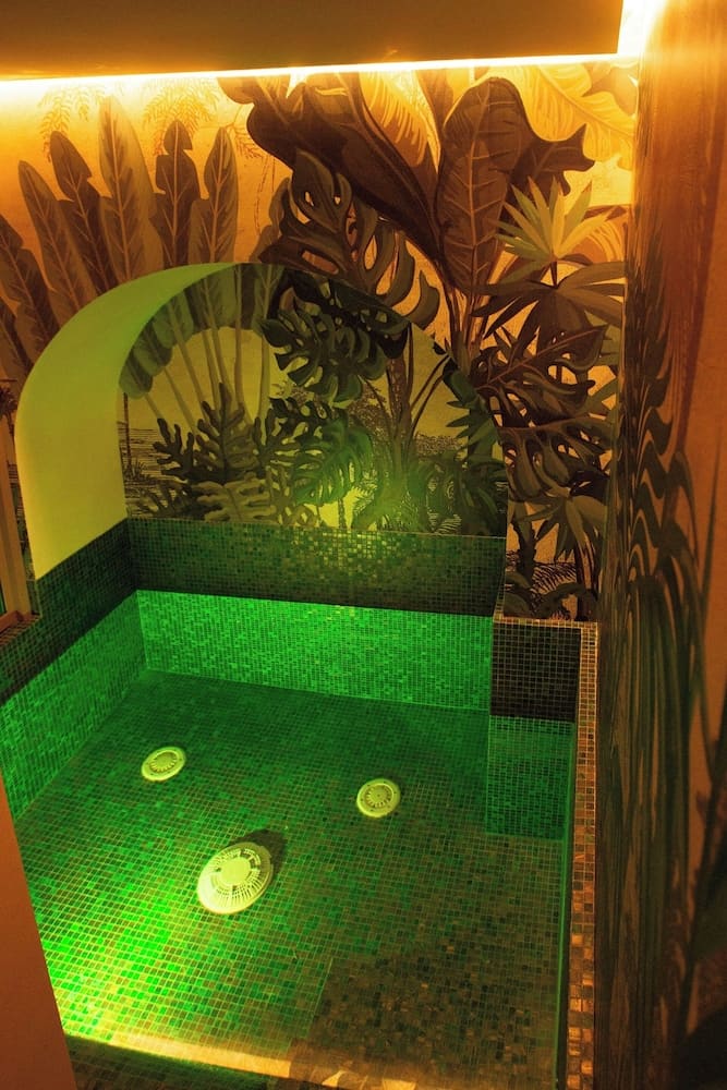 Private plunge pool at Profumo Maison Colosseo, Rome, photo 3