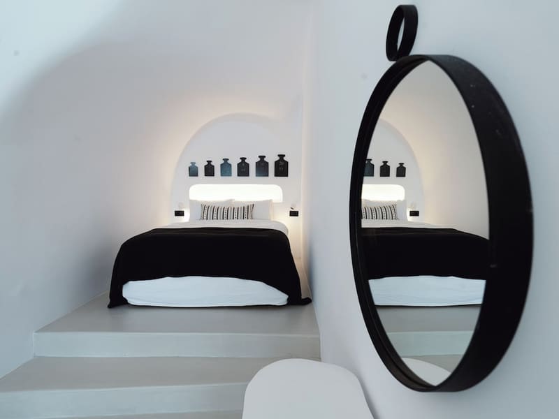 Private hot tub at IKIES Santorini, Santorini — photo 6