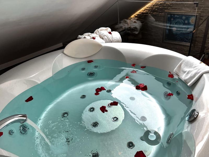 Private hot tub at Anahita Boutique Hotel, Malaga — photo 2