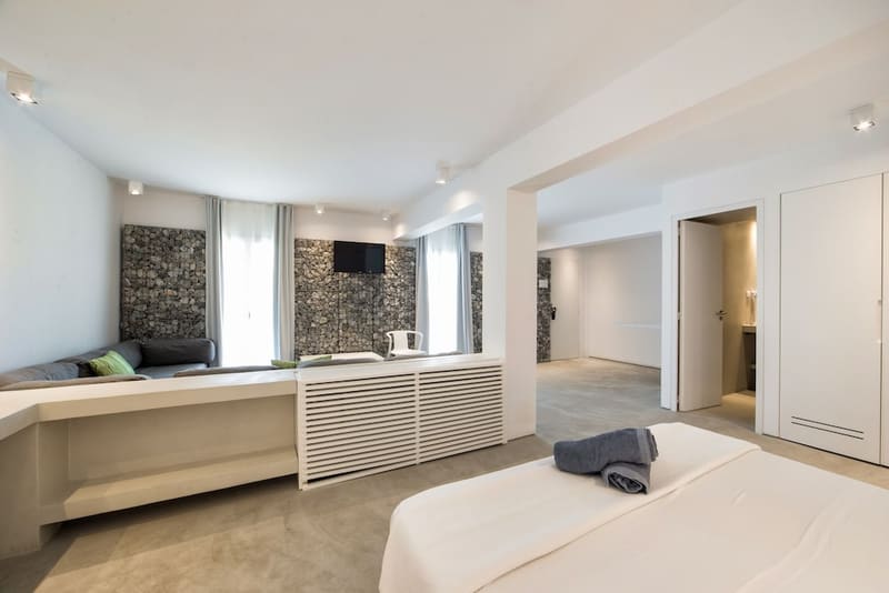 Private hot tub at Relux Ios Hotel, Ios — photo 3