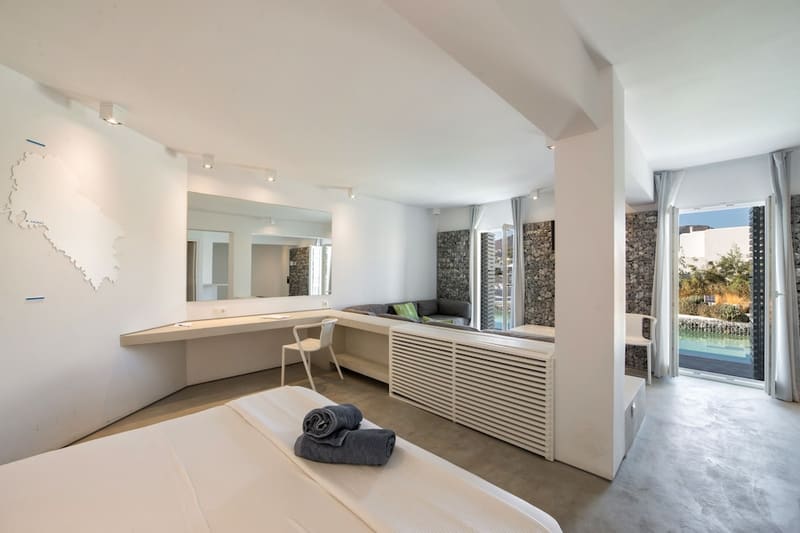 Private hot tub at Relux Ios Hotel, Ios — photo 6
