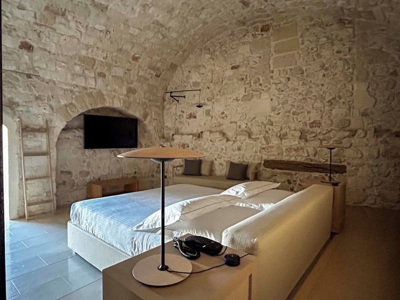 Private hot tub at La Sommità Relais & Chateaux, Ostuni — photo 6