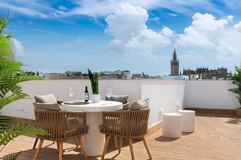 Private plunge pool at Magno Apartments Almansa, Seville, photo 4
