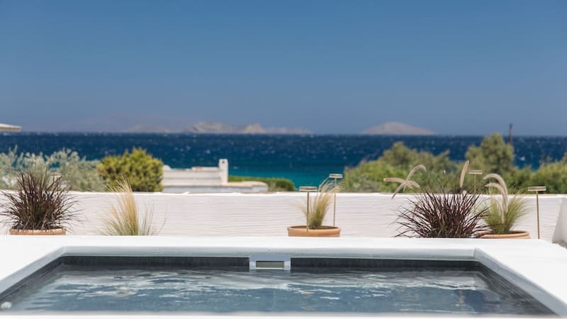 Private plunge pool at Ostria Inn, Naxos — photo 3