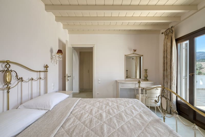 Private plunge pool at Ostria Inn, Naxos — photo 4
