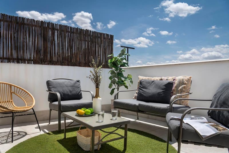 Private hot tub at Lola 14 Suite Apartment, Seville, photo 5
