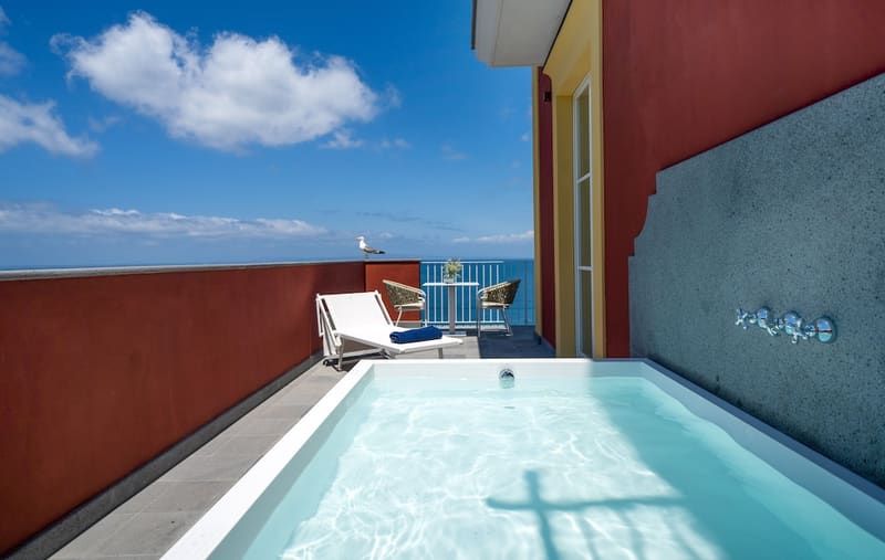 Private hot tub at Hotel Lorelei Londres, Sorrento — photo 5