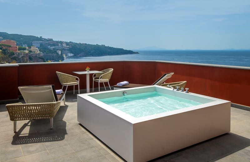 Private hot tub at Hotel Lorelei Londres, Sorrento
