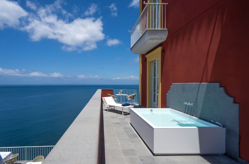 Private hot tub at Hotel Lorelei Londres, Sorrento — photo 3