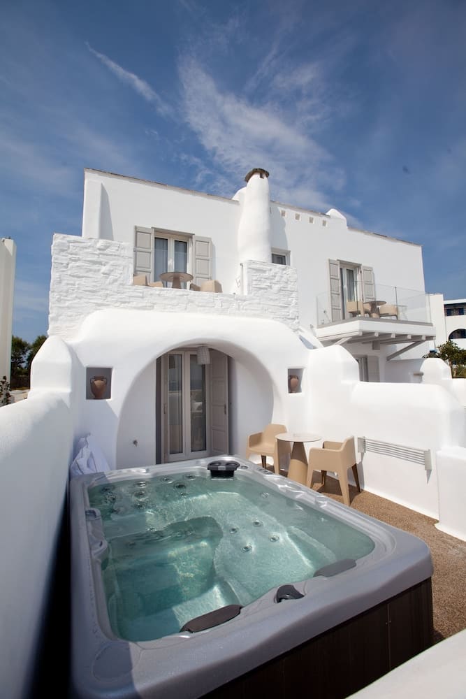 Private hot tub at Golden Sun Hotel, Naxos